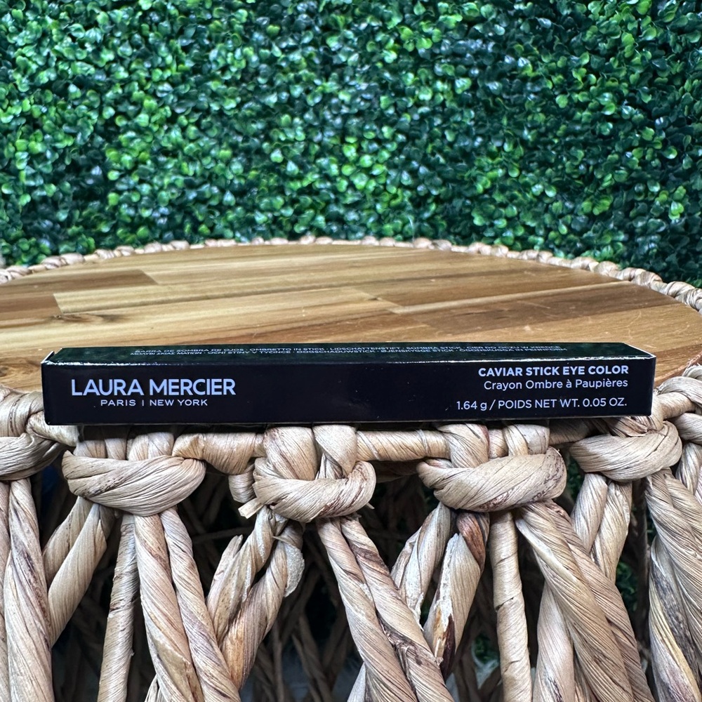 Laura Mercier Caviar Stick Eye Shadow -Metallic Taupe One item - Picture 6 of 8